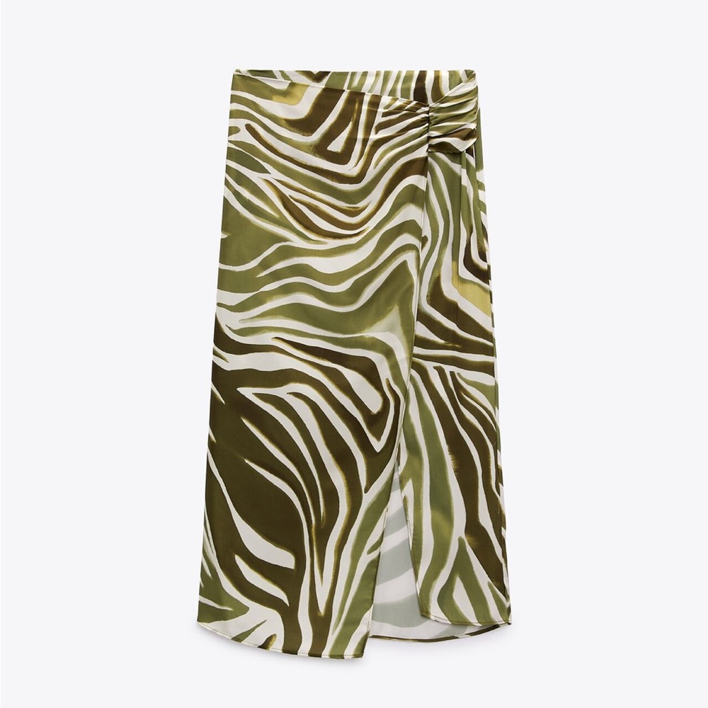NWT Zara Animal Print skirt